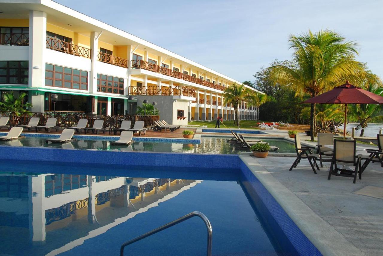 Playa Tortuga Hotel&Beach Resort Bocas del Toro Exterior foto